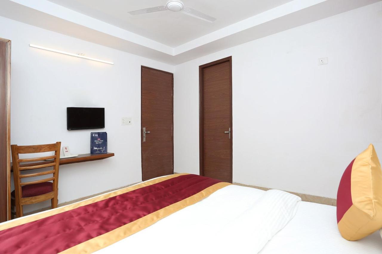 Capital O 12807 Amaira Hotel And Banquets 诺伊达 外观 照片